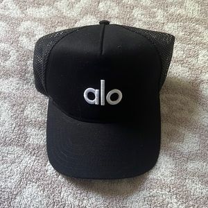 ALO Yoga Trucker Hat